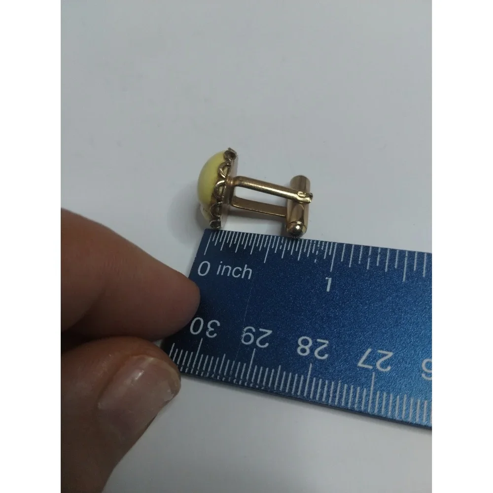 Vintage Single Round Domed Yellow Enamel Gold Tone Toggle Back Cufflink Retro